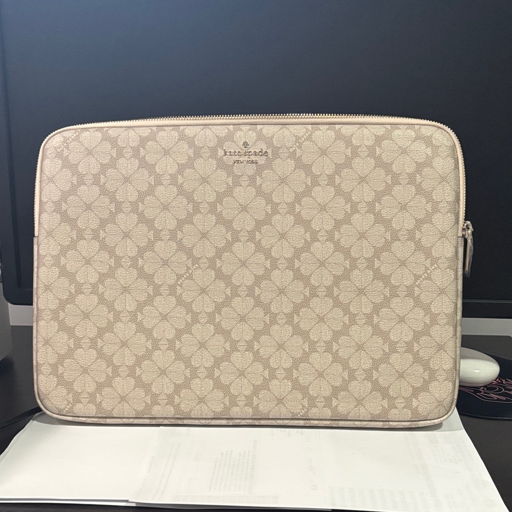 Kate Spade Flower Universal Laptop Sleeve